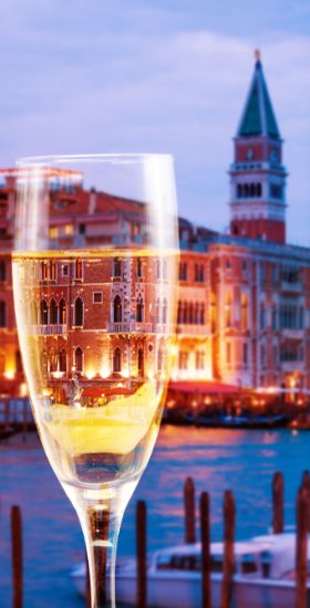 Sérénade en Gondole et Dîner Romantique