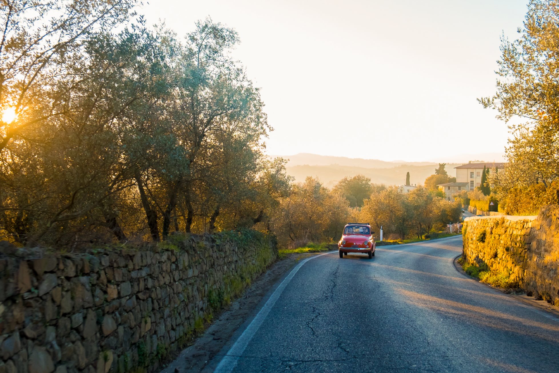 Firenze: Giro Privato in FIAT 500 d’Epoca tra le Colline Toscane con Degustazione