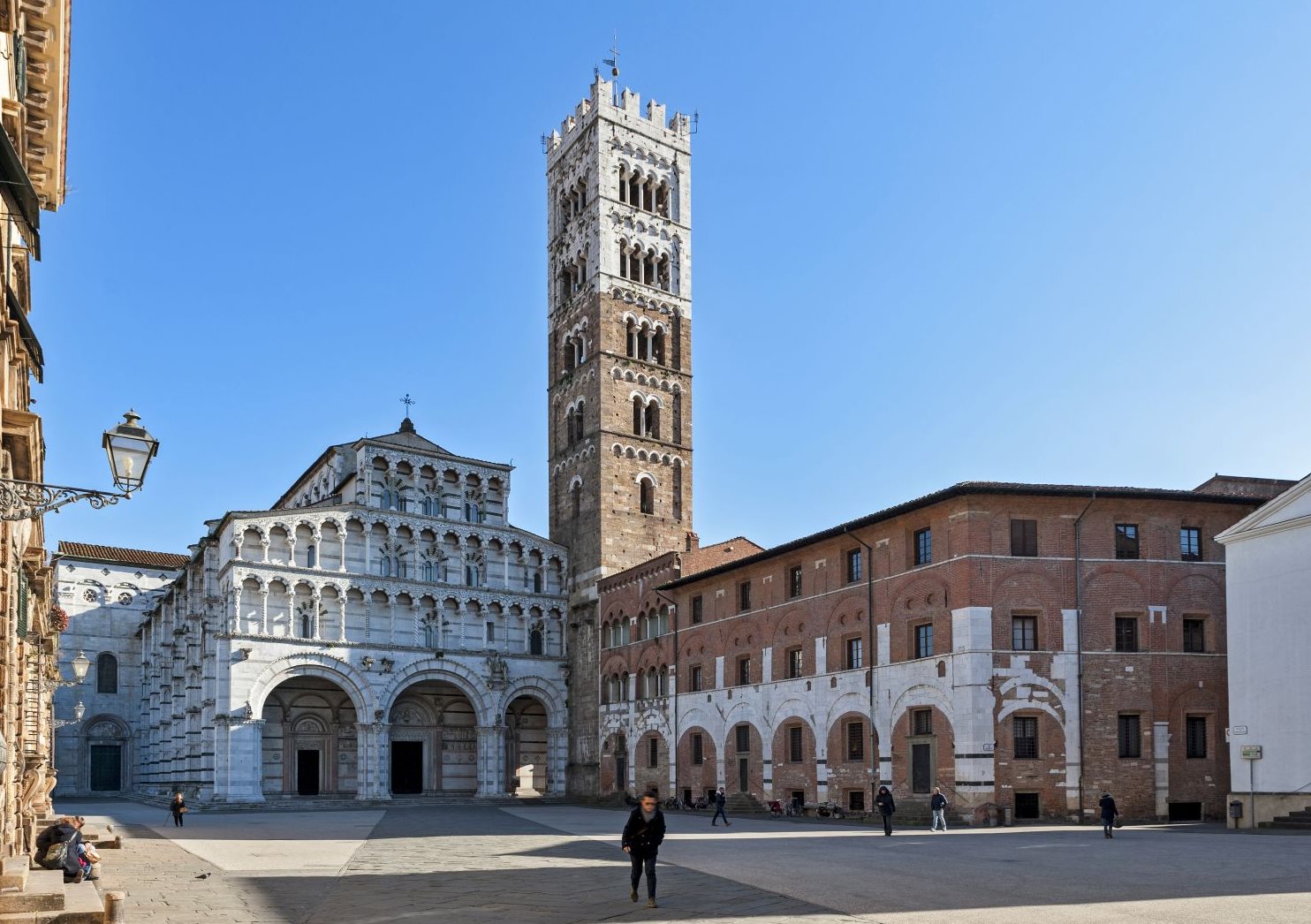 One-day tour to Pisa and Lucca from Siena