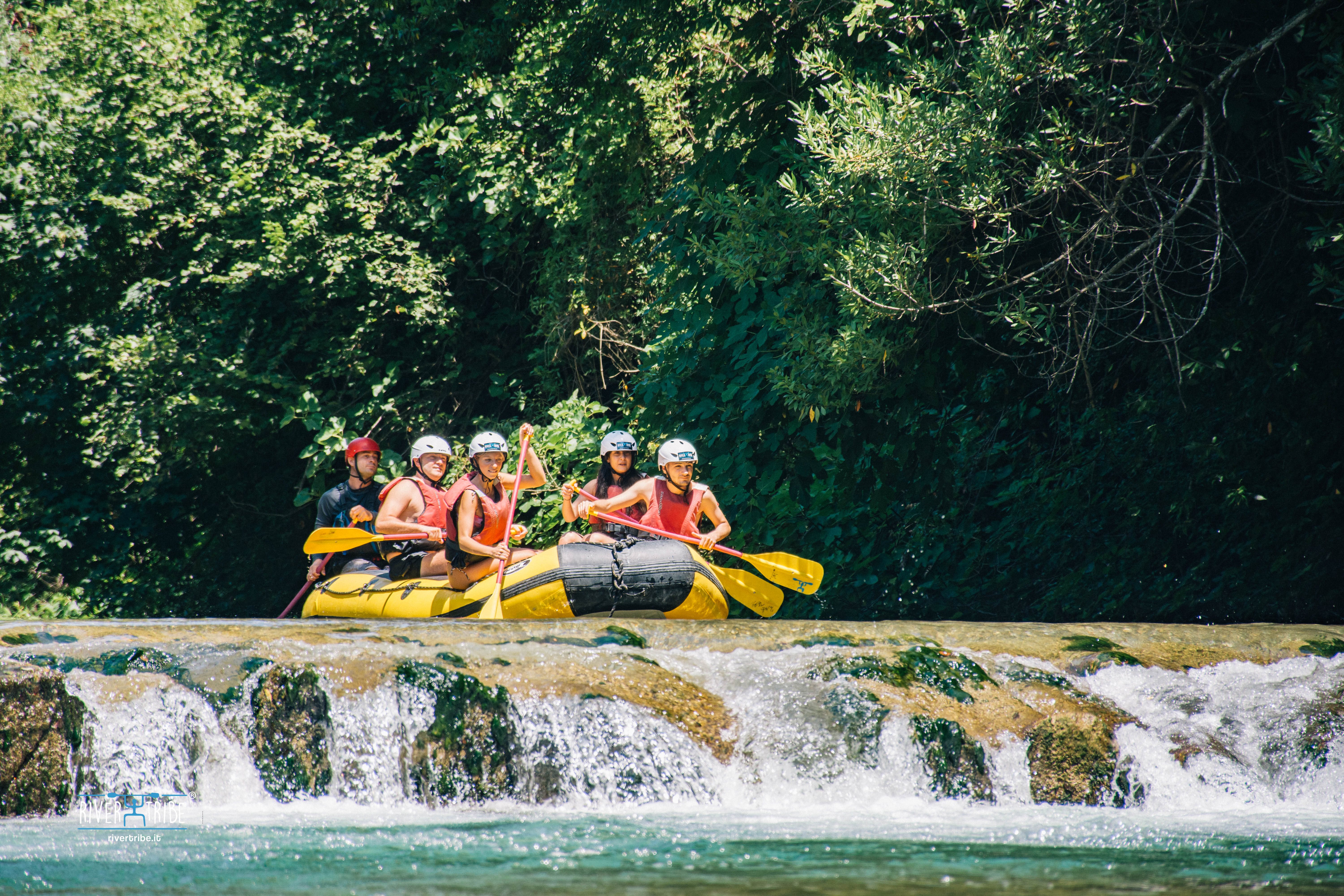 Caminata y Rafting en el río