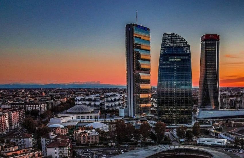 CITY LIFE: futuristic architecture in the city's former fairground