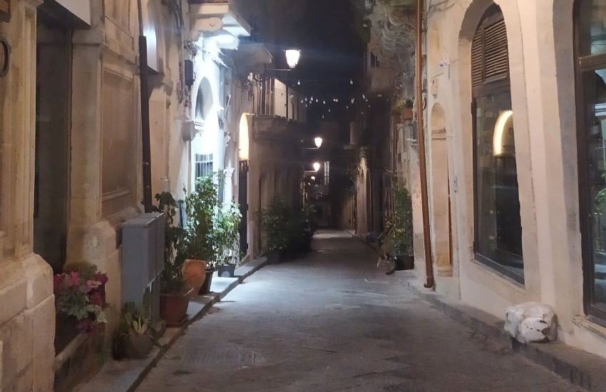 Tour notturno guidato di Ortigia da Siracusa