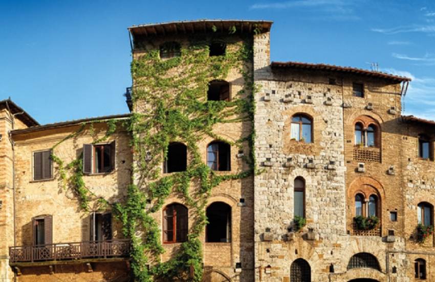 Experiência na Toscana saindo de Siena com Almoço, Degustação de Vinhos e Vilarejos Medievais